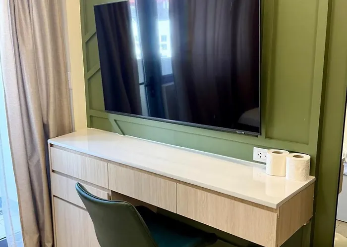Modern Manhattan Plaza Aesthetic 2br At Araneta Apartment Manila