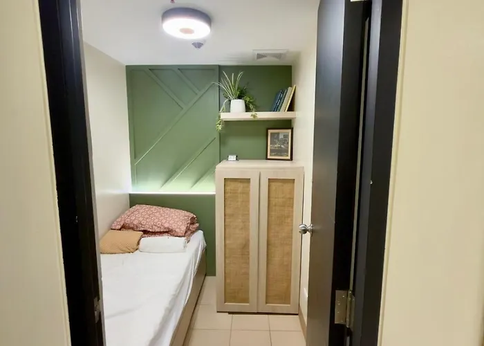 Modern Manhattan Plaza Aesthetic 2br At Araneta