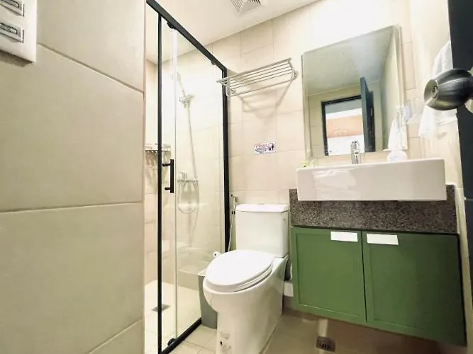 Modern Manhattan Plaza Aesthetic 2br At Araneta Apartment *